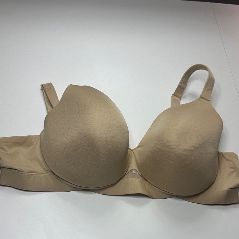 Cacique Smooth Bra Tan Nude  Molded Cup 46B